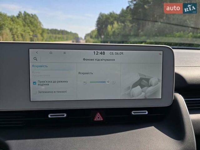 Серый Хендай Ioniq 5, объемом двигателя 0 л и пробегом 54 тыс. км за 34499 $, фото 111 на Automoto.ua