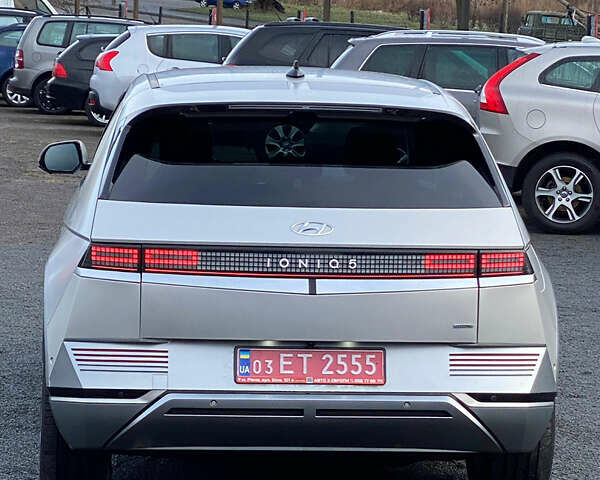 Серый Хендай Ioniq 5, объемом двигателя 0 л и пробегом 115 тыс. км за 26350 $, фото 2 на Automoto.ua