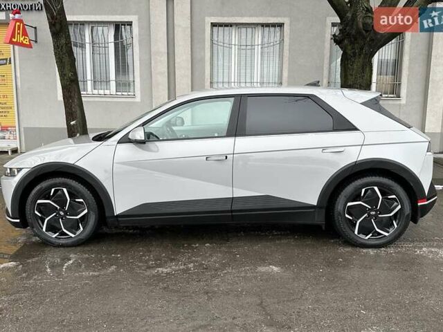 Серый Хендай Ioniq 5, объемом двигателя 0 л и пробегом 22 тыс. км за 26000 $, фото 6 на Automoto.ua