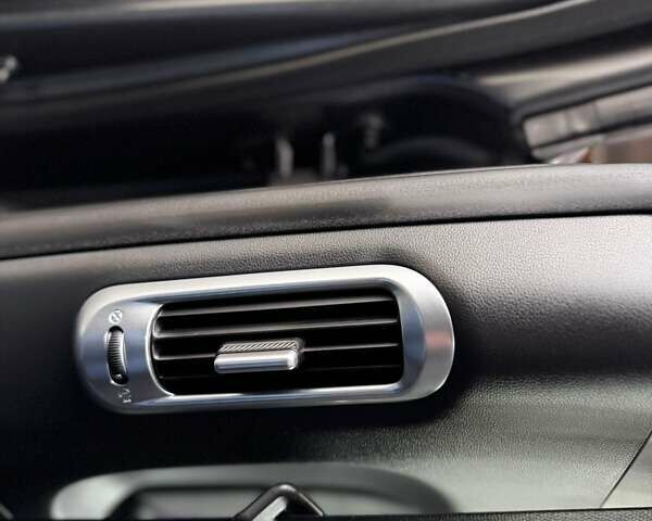 Сірий Хендай Ioniq 5, об'ємом двигуна 0 л та пробігом 43 тис. км за 28900 $, фото 47 на Automoto.ua