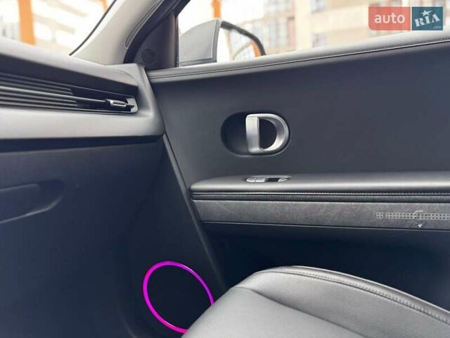 Сірий Хендай Ioniq 5, об'ємом двигуна 0 л та пробігом 43 тис. км за 28900 $, фото 39 на Automoto.ua