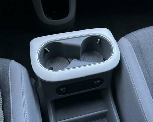 Серый Хендай Ioniq 5, объемом двигателя 0 л и пробегом 68 тыс. км за 24000 $, фото 20 на Automoto.ua