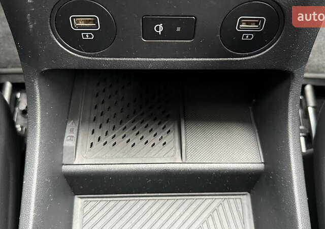 Серый Хендай Ioniq 5, объемом двигателя 0 л и пробегом 47 тыс. км за 29500 $, фото 55 на Automoto.ua