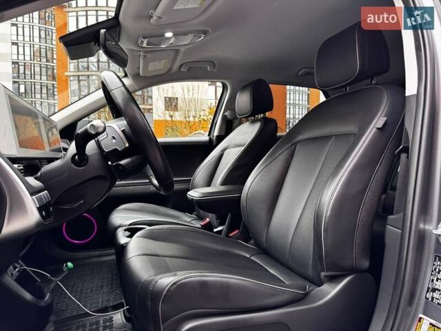 Сірий Хендай Ioniq 5, об'ємом двигуна 0 л та пробігом 43 тис. км за 28900 $, фото 25 на Automoto.ua