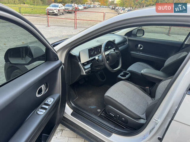 Хендай Ioniq 5 2022 в Ровно на Automoto.ua Серый Хендай Ioniq 5, объемом двигателя 0 л и пробегом 38 тыс. км за 26900 $, фото 28 на Automoto.ua