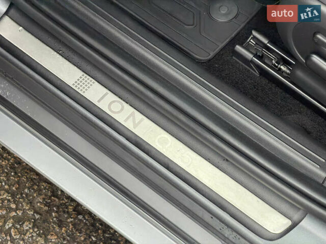 Сірий Хендай Ioniq 5, об'ємом двигуна 0 л та пробігом 65 тис. км за 34999 $, фото 68 на Automoto.ua