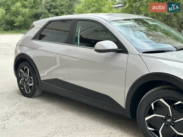 Сірий Хендай Ioniq 5, об'ємом двигуна 0 л та пробігом 151 тис. км за 22700 $, фото 15 на Automoto.ua
