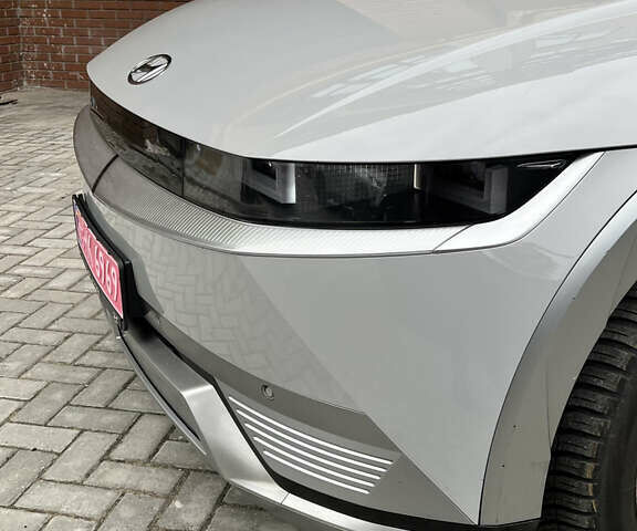 Серый Хендай Ioniq 5, объемом двигателя 0 л и пробегом 163 тыс. км за 22999 $, фото 17 на Automoto.ua