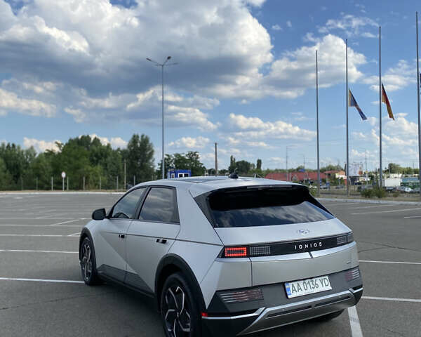 Серый Хендай Ioniq 5, объемом двигателя 0 л и пробегом 28 тыс. км за 27000 $, фото 1 на Automoto.ua