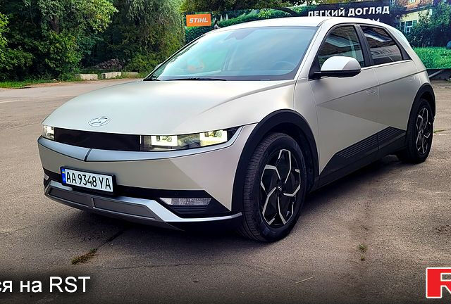 Серый Хендай Ioniq 5, объемом двигателя 0 л и пробегом 18 тыс. км за 26700 $, фото 6 на Automoto.ua