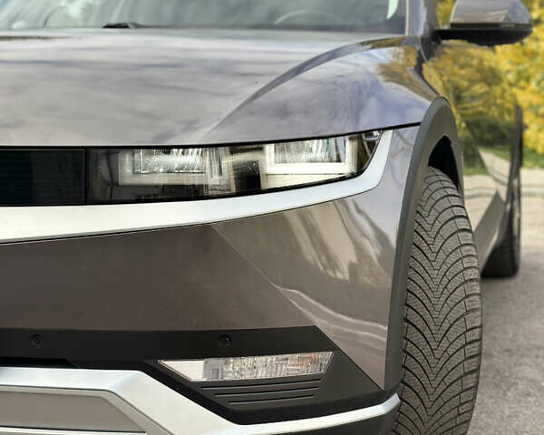 Серый Хендай Ioniq 5, объемом двигателя 0 л и пробегом 185 тыс. км за 23900 $, фото 9 на Automoto.ua