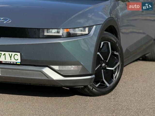 Серый Хендай Ioniq 5, объемом двигателя 0 л и пробегом 90 тыс. км за 23500 $, фото 3 на Automoto.ua