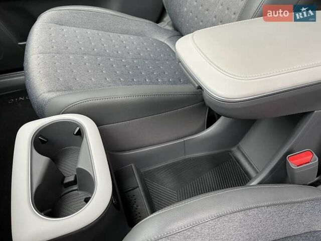 Серый Хендай Ioniq 5, объемом двигателя 0 л и пробегом 55 тыс. км за 24999 $, фото 40 на Automoto.ua