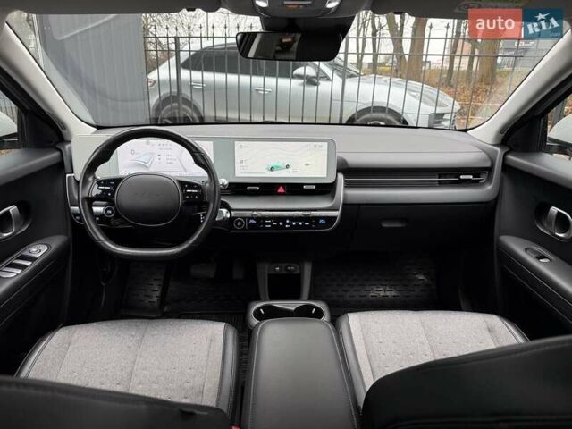 Сірий Хендай Ioniq 5, об'ємом двигуна 0 л та пробігом 43 тис. км за 29500 $, фото 28 на Automoto.ua