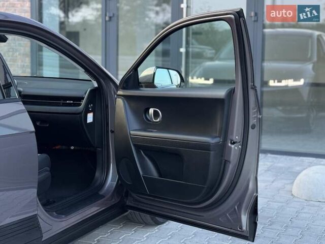 Сірий Хендай Ioniq 5, об'ємом двигуна 0 л та пробігом 120 тис. км за 21500 $, фото 69 на Automoto.ua