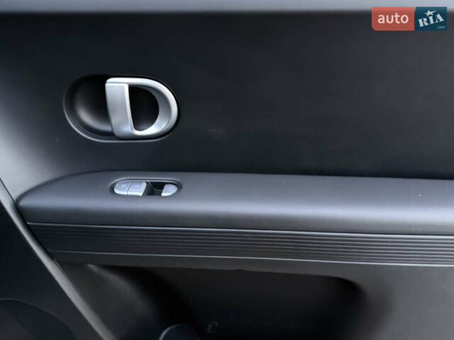 Сірий Хендай Ioniq 5, об'ємом двигуна 0 л та пробігом 66 тис. км за 22900 $, фото 50 на Automoto.ua