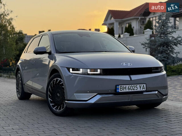 Серый Хендай Ioniq 5, объемом двигателя 0 л и пробегом 35 тыс. км за 29000 $, фото 3 на Automoto.ua