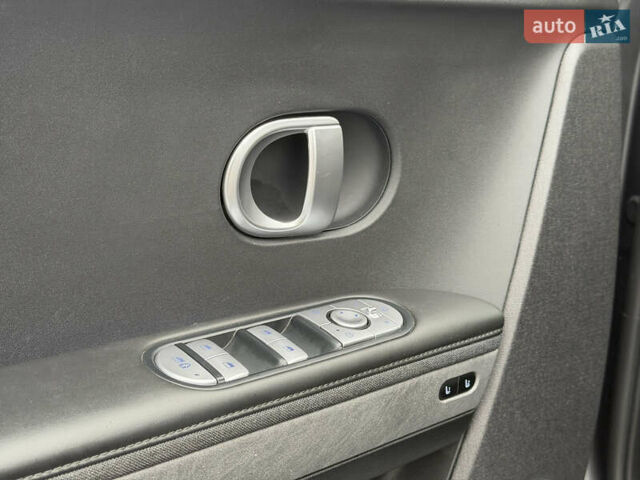 Сірий Хендай Ioniq 5, об'ємом двигуна 0 л та пробігом 65 тис. км за 34999 $, фото 63 на Automoto.ua