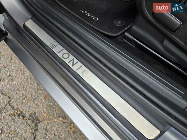 Сірий Хендай Ioniq 5, об'ємом двигуна 0 л та пробігом 40 тис. км за 36399 $, фото 35 на Automoto.ua