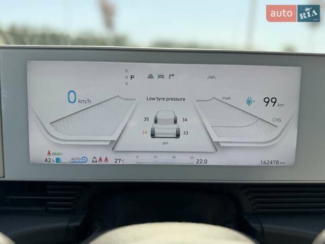 Серый Хендай Ioniq 5, объемом двигателя 0 л и пробегом 162 тыс. км за 20800 $, фото 9 на Automoto.ua