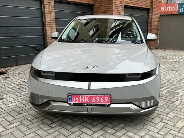Серый Хендай Ioniq 5, объемом двигателя 0 л и пробегом 163 тыс. км за 22999 $, фото 7 на Automoto.ua