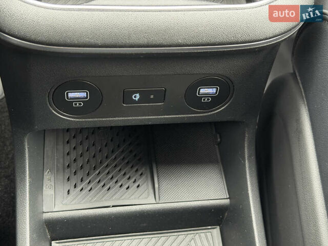 Сірий Хендай Ioniq 5, об'ємом двигуна 0 л та пробігом 65 тис. км за 34999 $, фото 144 на Automoto.ua