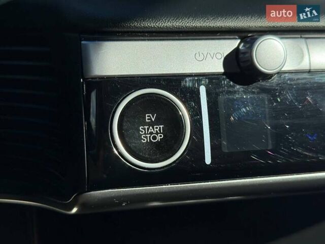 Серый Хендай Ioniq 5, объемом двигателя 0 л и пробегом 90 тыс. км за 23500 $, фото 55 на Automoto.ua