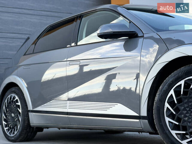 Серый Хендай Ioniq 5, объемом двигателя 0 л и пробегом 73 тыс. км за 24999 $, фото 4 на Automoto.ua