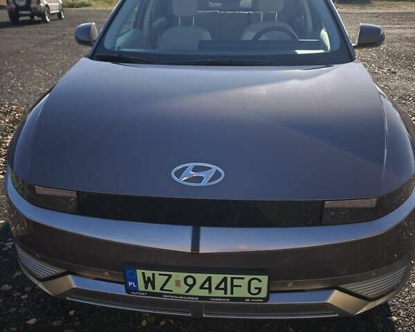 Серый Хендай Ioniq 5, объемом двигателя 0 л и пробегом 38 тыс. км за 31500 $, фото 6 на Automoto.ua