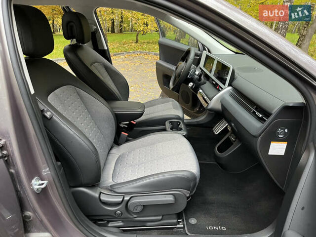 Хендай Ioniq 5 2022 в Тернополе на Automoto.ua Серый Хендай Ioniq 5, объемом двигателя 0 л и пробегом 62 тыс. км за 29800 $, фото 11 на Automoto.ua