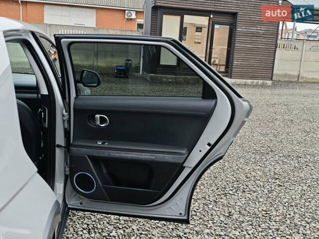 Серый Хендай Ioniq 5, объемом двигателя 0 л и пробегом 61 тыс. км за 29000 $, фото 62 на Automoto.ua