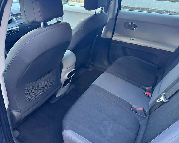 Серый Хендай Ioniq 5, объемом двигателя 0 л и пробегом 141 тыс. км за 21300 $, фото 19 на Automoto.ua