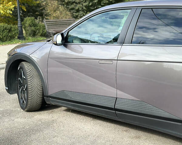 Серый Хендай Ioniq 5, объемом двигателя 0 л и пробегом 185 тыс. км за 23900 $, фото 38 на Automoto.ua