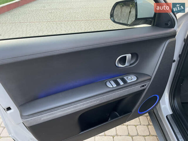 Хендай Ioniq 5 2022 в Дубно на Automoto.ua Серый Хендай Ioniq 5, объемом двигателя 0 л и пробегом 57 тыс. км за 29300 $, фото 24 на Automoto.ua