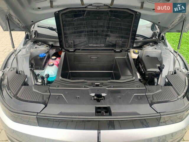 Серый Хендай Ioniq 5, объемом двигателя 0 л и пробегом 113 тыс. км за 23800 $, фото 8 на Automoto.ua
