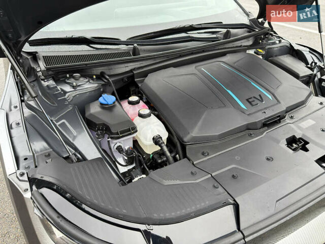 Сірий Хендай Ioniq 5, об'ємом двигуна 0 л та пробігом 65 тис. км за 34999 $, фото 150 на Automoto.ua