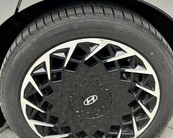 Серый Хендай Ioniq 5, объемом двигателя 0 л и пробегом 163 тыс. км за 22999 $, фото 18 на Automoto.ua