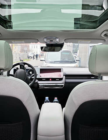 Серый Хендай Ioniq 5, объемом двигателя 0 л и пробегом 86 тыс. км за 26000 $, фото 16 на Automoto.ua