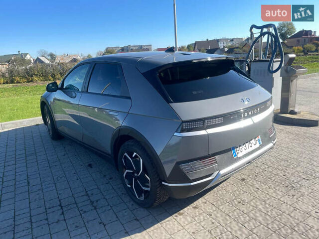 Серый Хендай Ioniq 5, объемом двигателя 0 л и пробегом 113 тыс. км за 23800 $, фото 3 на Automoto.ua