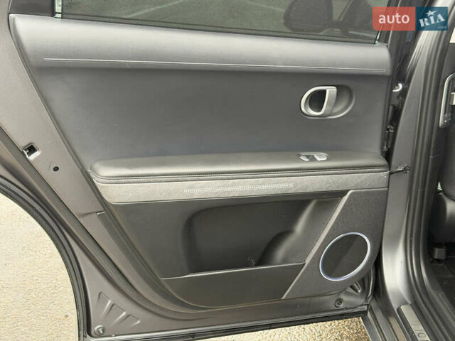 Сірий Хендай Ioniq 5, об'ємом двигуна 0 л та пробігом 65 тис. км за 34999 $, фото 74 на Automoto.ua