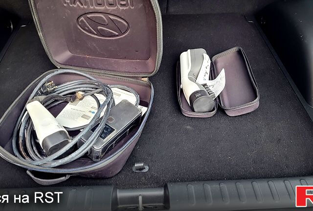 Серый Хендай Ioniq 5, объемом двигателя 0 л и пробегом 18 тыс. км за 26700 $, фото 10 на Automoto.ua