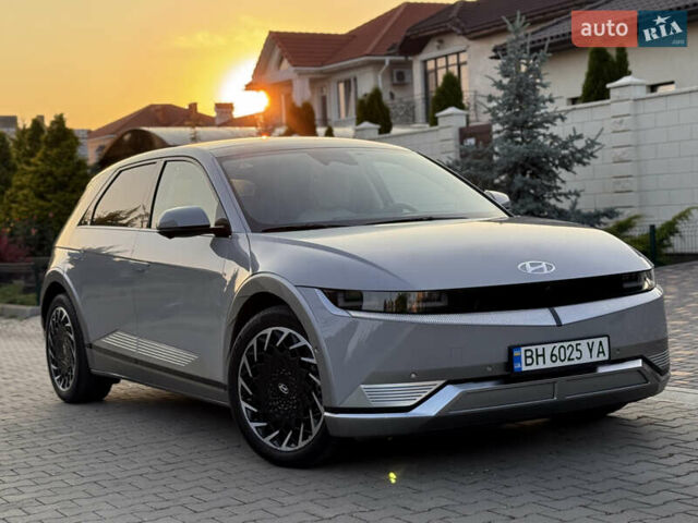 Серый Хендай Ioniq 5, объемом двигателя 0 л и пробегом 35 тыс. км за 29000 $, фото 1 на Automoto.ua