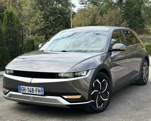Серый Хендай Ioniq 5, объемом двигателя 0 л и пробегом 185 тыс. км за 23900 $, фото 11 на Automoto.ua