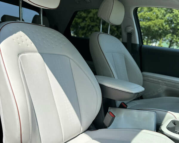 Серый Хендай Ioniq 5, объемом двигателя 0 л и пробегом 1 тыс. км за 27900 $, фото 11 на Automoto.ua
