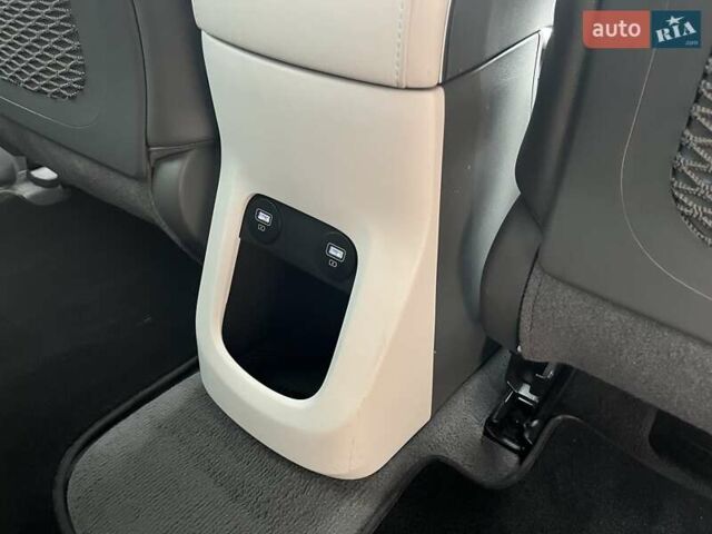 Серый Хендай Ioniq 5, объемом двигателя 0 л и пробегом 55 тыс. км за 24999 $, фото 30 на Automoto.ua