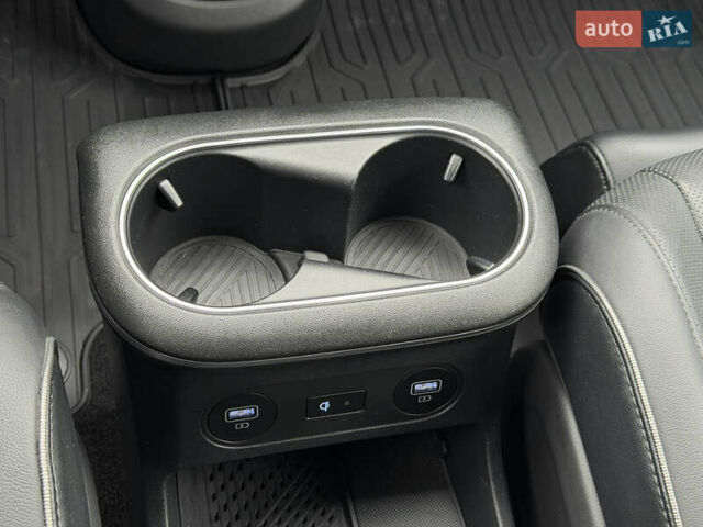 Сірий Хендай Ioniq 5, об'ємом двигуна 0 л та пробігом 65 тис. км за 34999 $, фото 143 на Automoto.ua