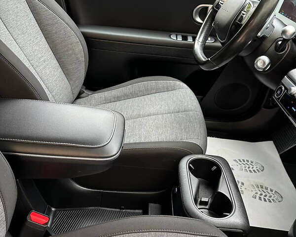 Сірий Хендай Ioniq 5, об'ємом двигуна 0 л та пробігом 151 тис. км за 22700 $, фото 57 на Automoto.ua
