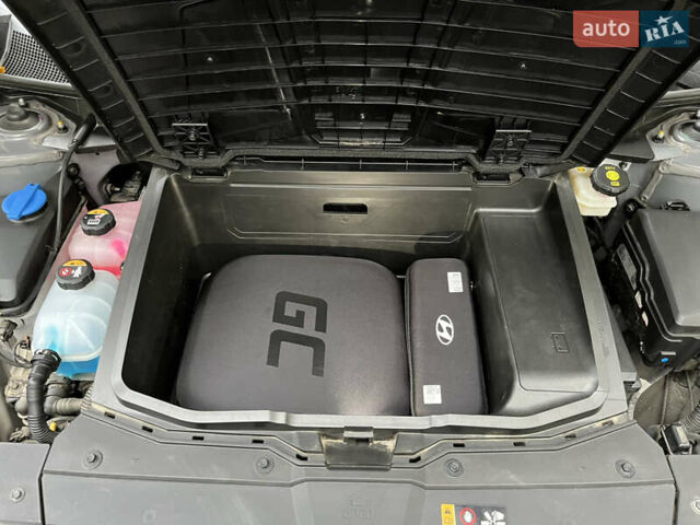 Хендай Ioniq 5 2022 в Тернополе на Automoto.ua Серый Хендай Ioniq 5, объемом двигателя 0 л и пробегом 62 тыс. км за 29800 $, фото 18 на Automoto.ua