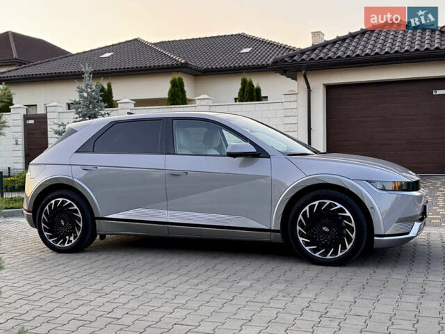 Серый Хендай Ioniq 5, объемом двигателя 0 л и пробегом 35 тыс. км за 29000 $, фото 4 на Automoto.ua