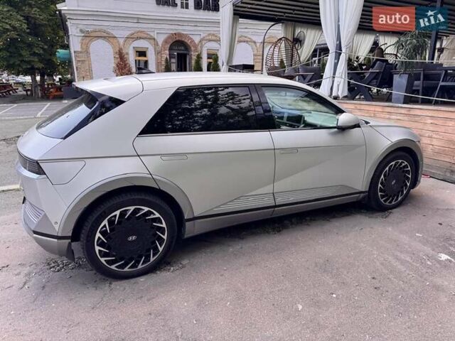 Серый Хендай Ioniq 5, объемом двигателя 0 л и пробегом 44 тыс. км за 35000 $, фото 2 на Automoto.ua